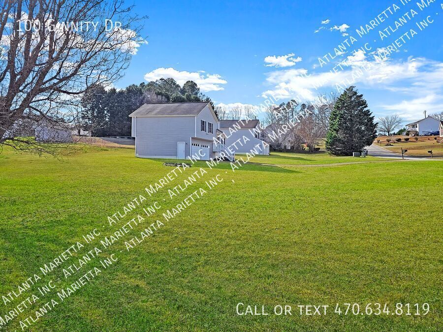 Charming 3 Bed, 2 Bath Home in Douglasville, GA property image