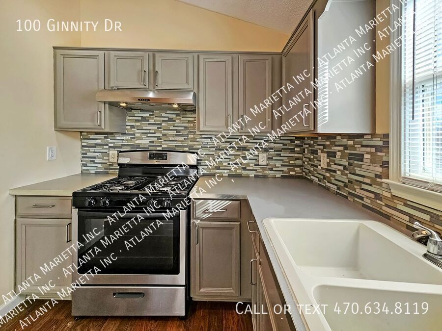 Charming 3 Bed, 2 Bath Home in Douglasville, GA property image