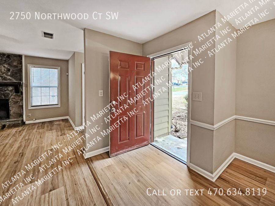 Recently Updated 2/2.5 Flat in Duplex Building property image