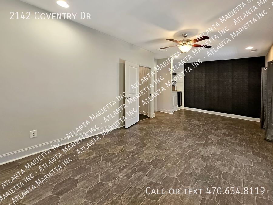 Luxury Brookhaven Townhome in Gated Townsend Community property image