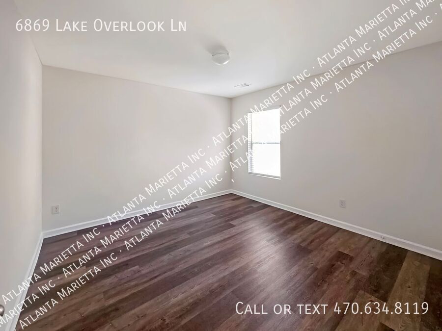 5-Bedroom Craftsman with Resort-Style Amenities in Sterling on the Lake property image