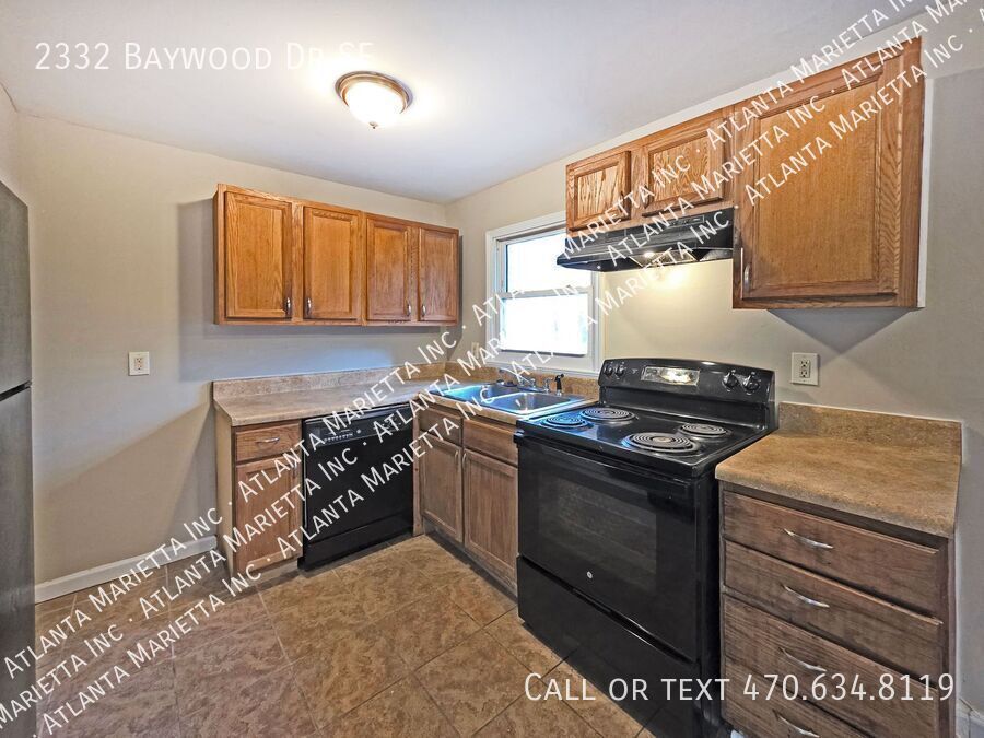 Updated 3-Bedroom Ranch Backing to Swann Nature Preserve property image