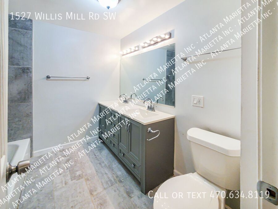 Charming 4-Bedroom, 3-Bath Ranch on Spacious Lot in Prime Atlanta Location property image