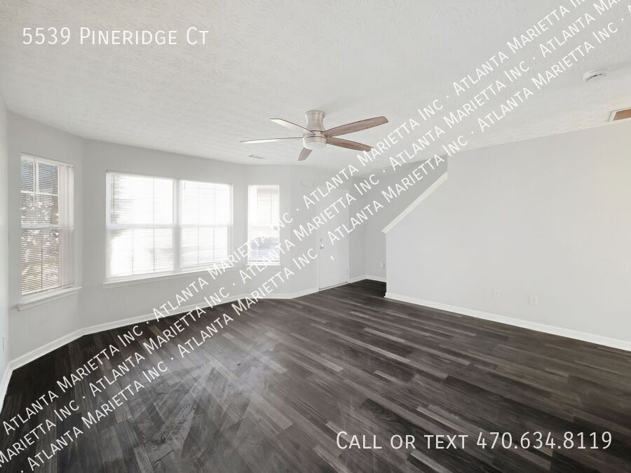 Charming Forest Park Townhome with Modern Finishes property image