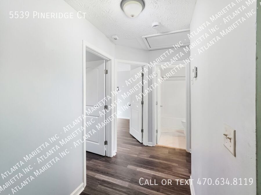 Charming Forest Park Townhome with Modern Finishes property image