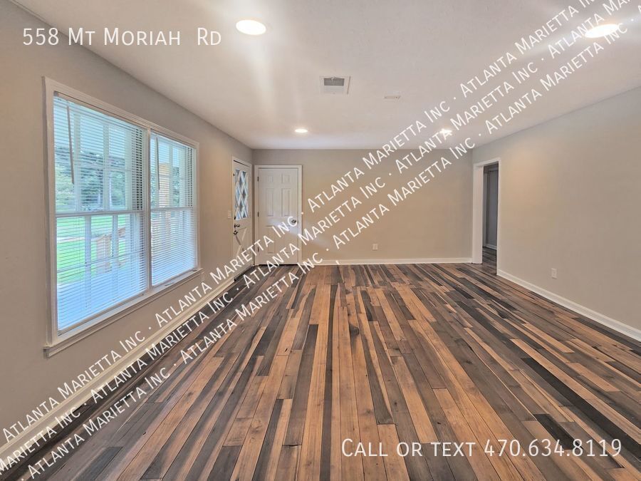 COMING IN JUNE! 3/2 Ranch in Dallas on Acre Lot property image