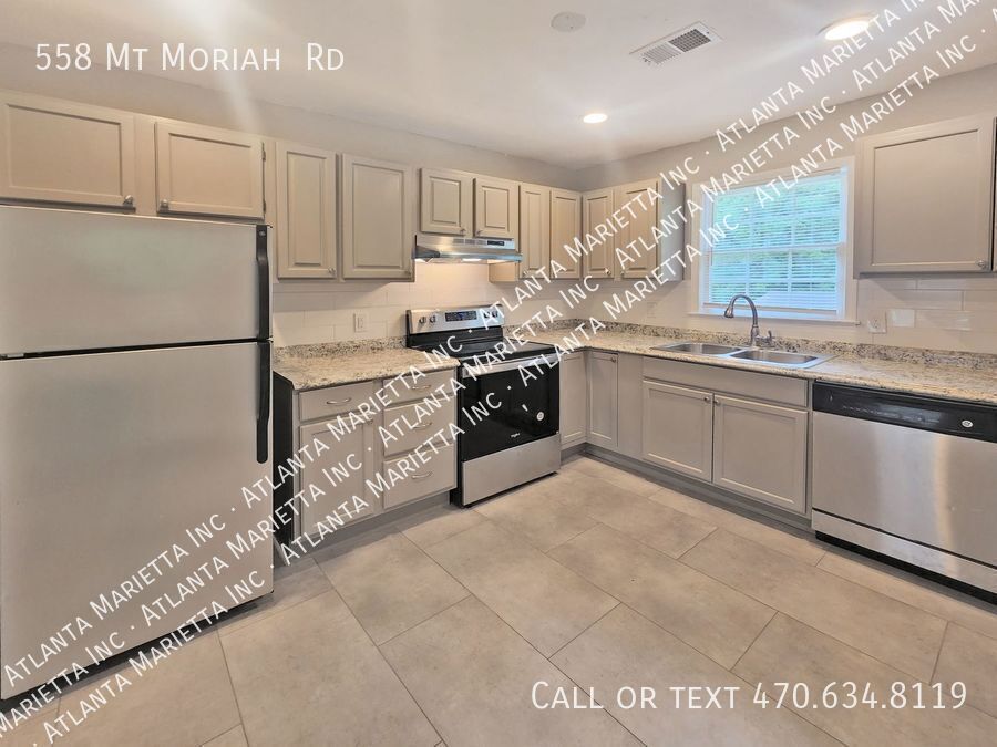 COMING IN JUNE! 3/2 Ranch in Dallas on Acre Lot property image