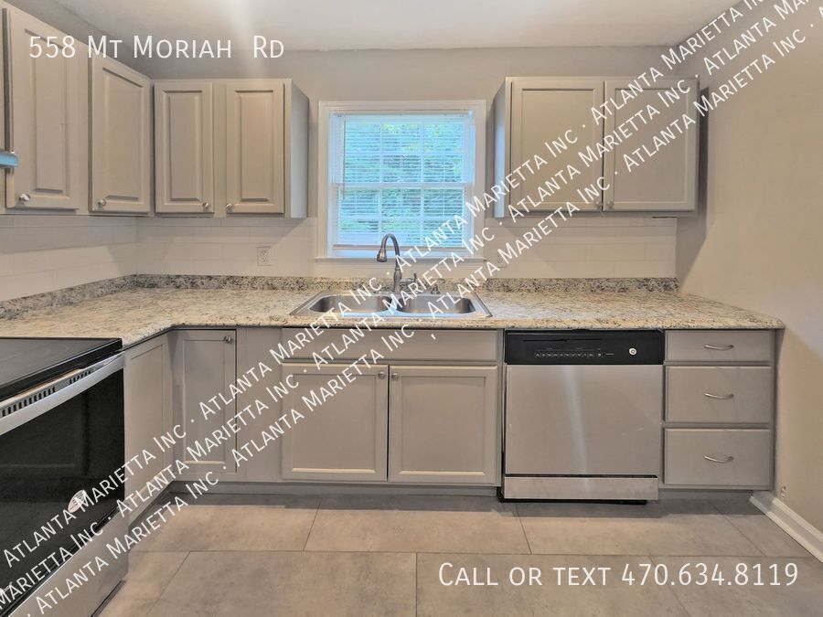 COMING IN JUNE! 3/2 Ranch in Dallas on Acre Lot property image