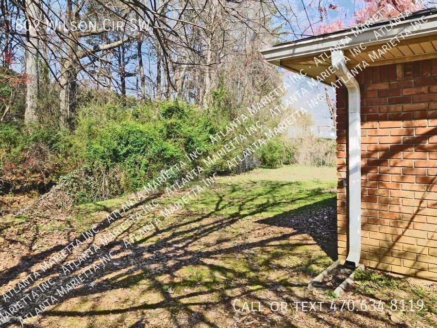 COMING IN APRIL! Beautifully Updated 2/2 Flat Near Marietta Square - Housing Vouchers Accepted property image