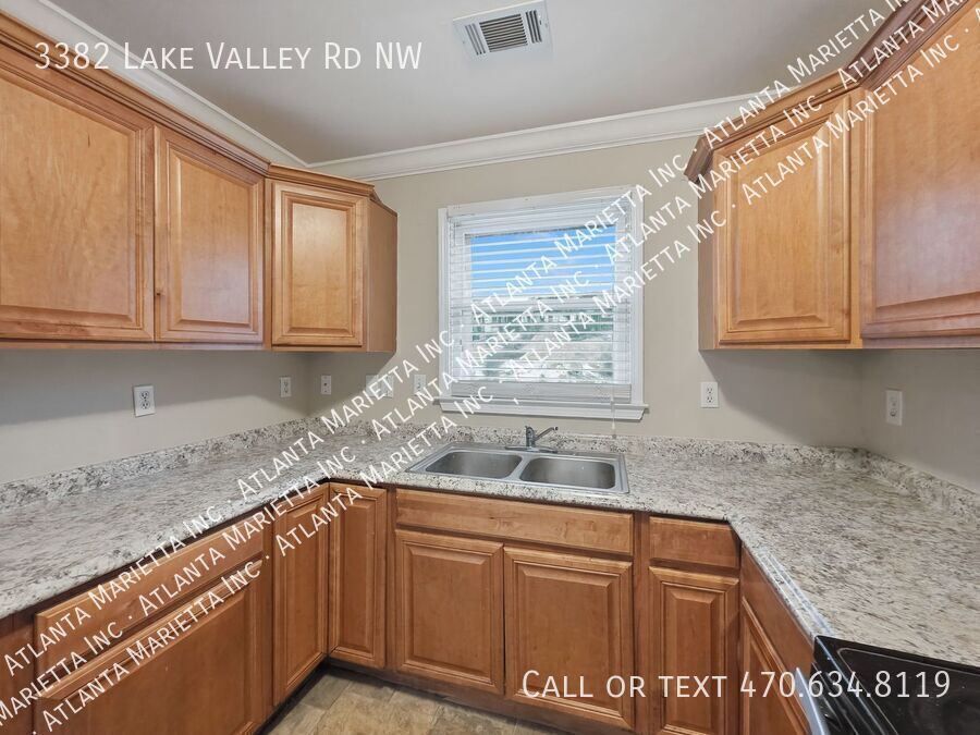 Fantastic 4 bedroom 2 bath home - Housing Vouchers Accepted property image