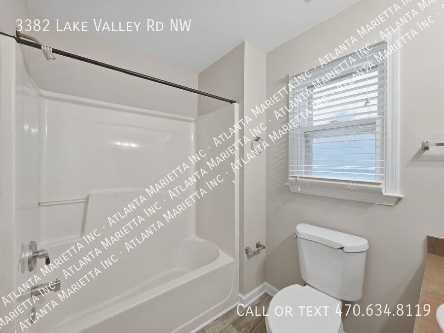 Fantastic 4 bedroom 2 bath home - Housing Vouchers Accepted property image