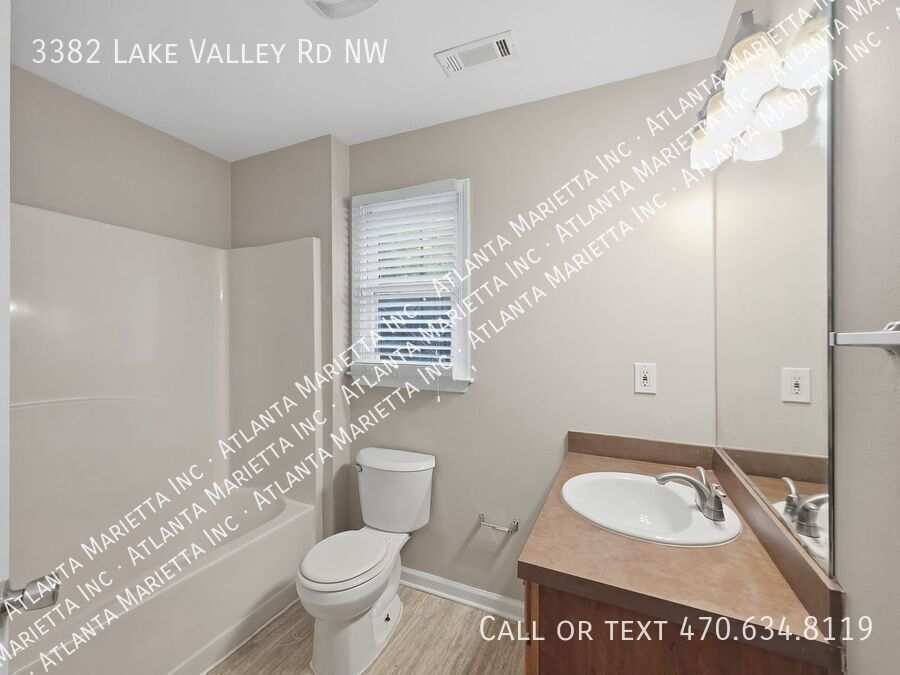 Fantastic 4 bedroom 2 bath home - Housing Vouchers Accepted property image