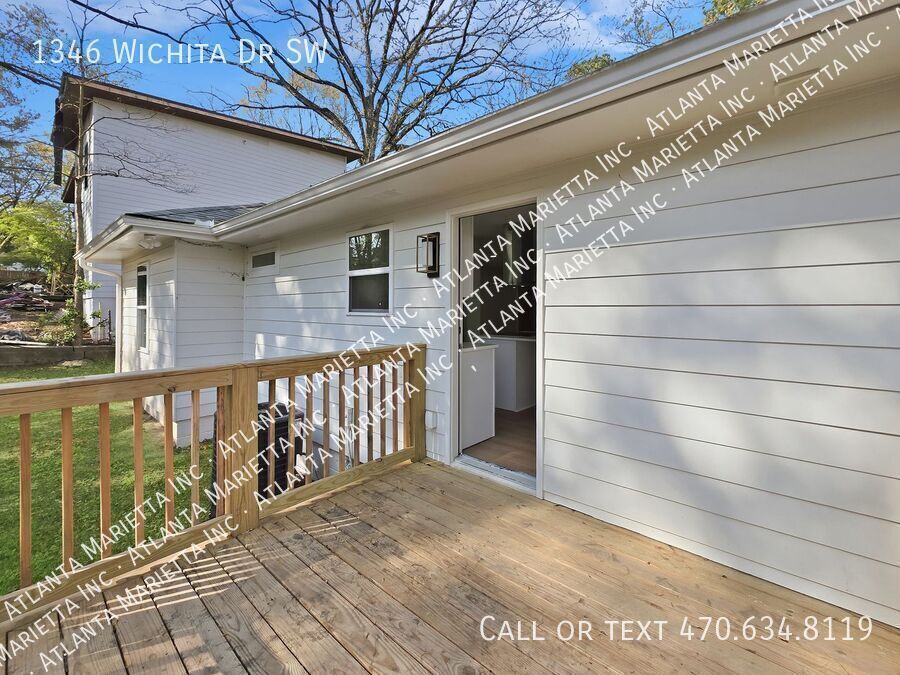 COMING SOON! Gorgeous 3 Bedroom 2 Bath ranch in Venetian Hills property image