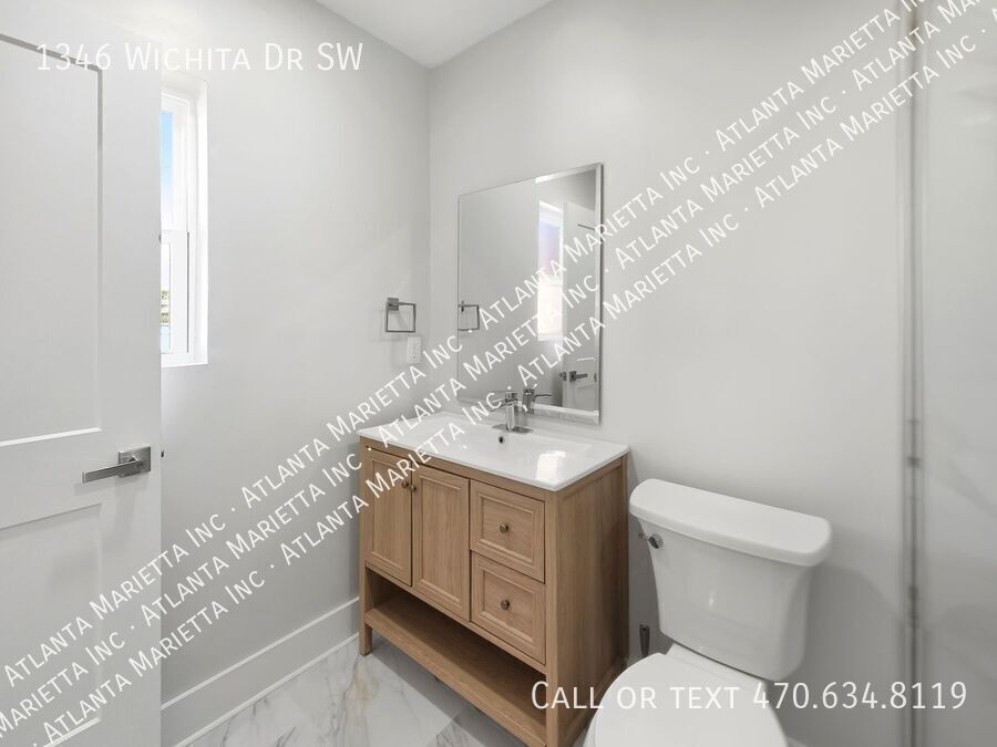 COMING SOON! Gorgeous 3 Bedroom 2 Bath ranch in Venetian Hills property image