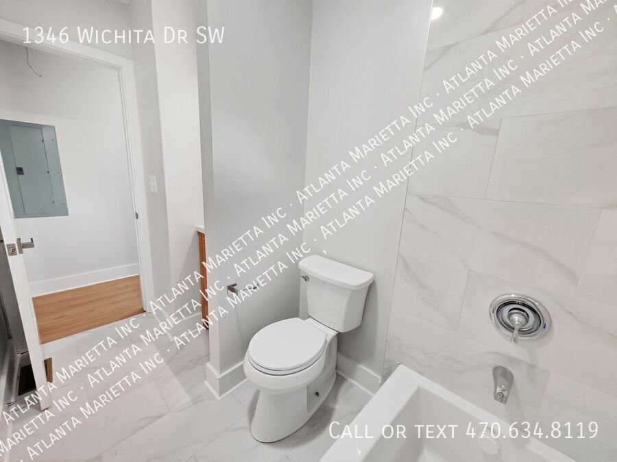 COMING SOON! Gorgeous 3 Bedroom 2 Bath ranch in Venetian Hills property image