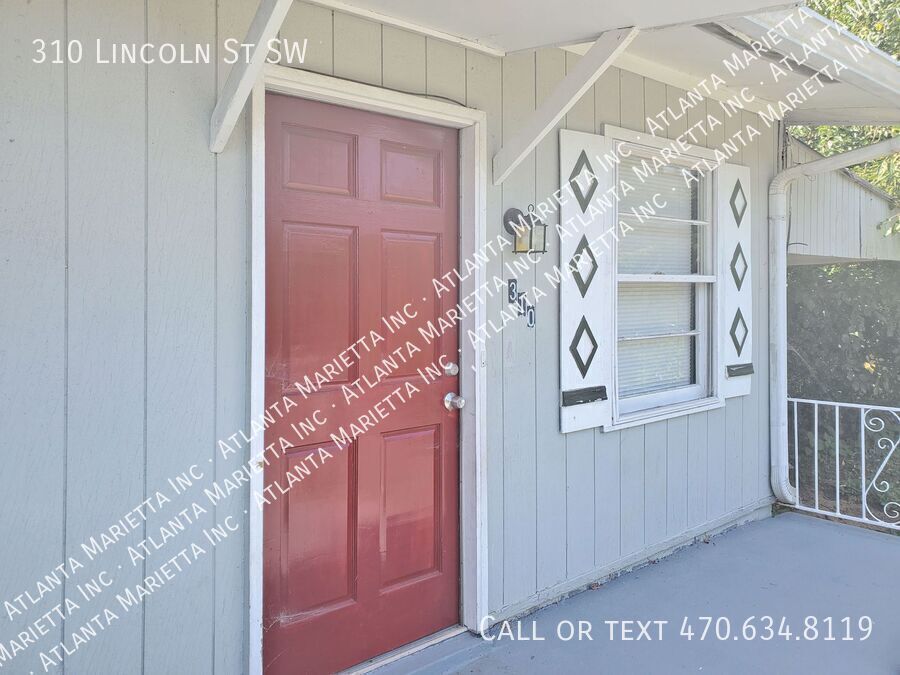 COMING SOON: Fantastic 3/1 Bungalow Near Langford Park - Housing Vouchers Accepted property image