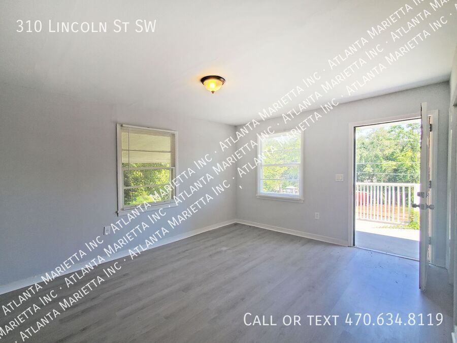 COMING SOON: Fantastic 3/1 Bungalow Near Langford Park - Housing Vouchers Accepted property image