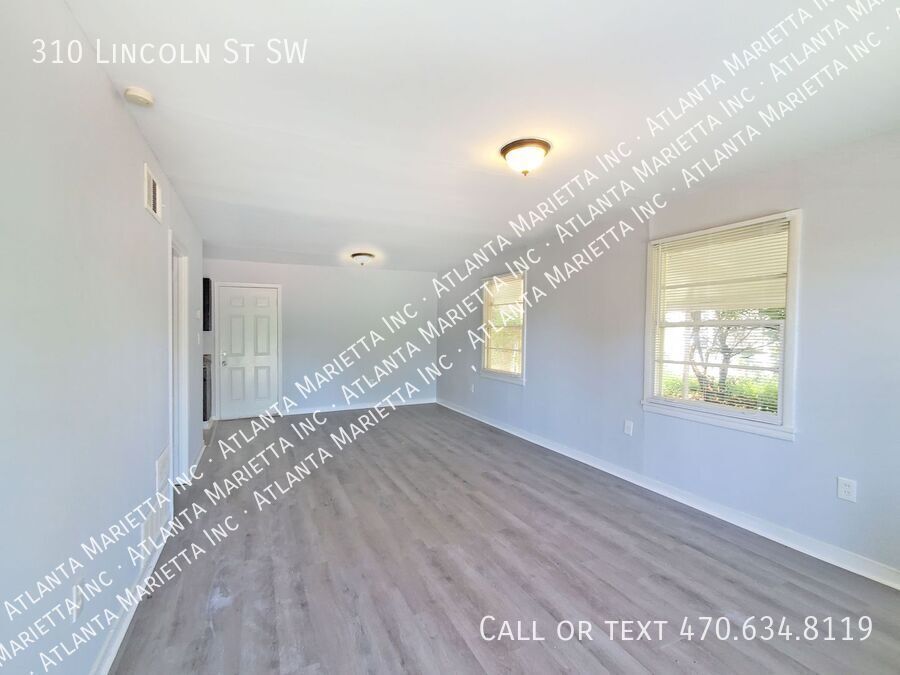 COMING SOON: Fantastic 3/1 Bungalow Near Langford Park - Housing Vouchers Accepted property image