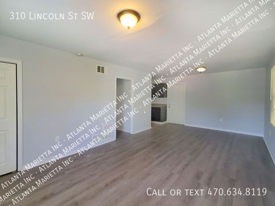 COMING SOON: Fantastic 3/1 Bungalow Near Langford Park - Housing Vouchers Accepted property image