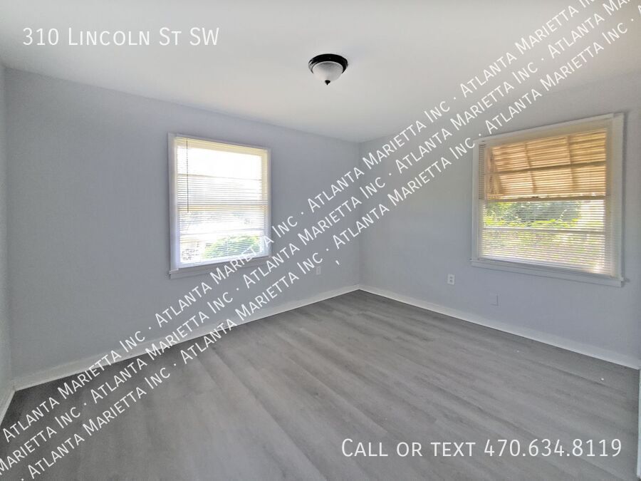 COMING SOON: Fantastic 3/1 Bungalow Near Langford Park - Housing Vouchers Accepted property image