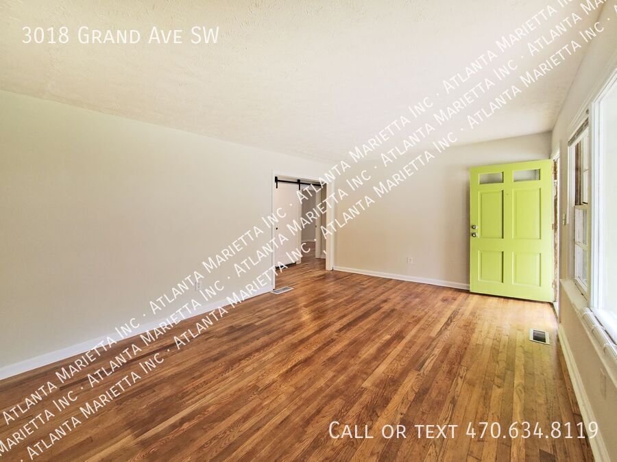 COMING SOON! Cutest 2/1 Bungalow in Hapeville - Housing Vouchers Accepted property image