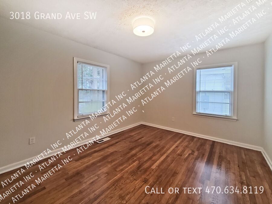 COMING SOON! Cutest 2/1 Bungalow in Hapeville - Housing Vouchers Accepted property image