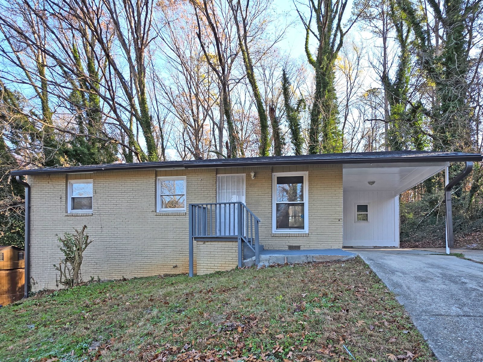 Updated 3-Bedroom Ranch Backing to Swann Nature Preserve - HOUSING VOUCHERS ACCEPTED property image