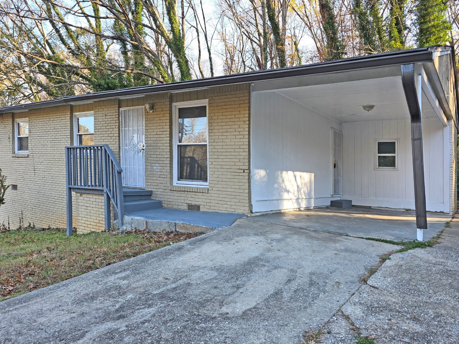 Updated 3-Bedroom Ranch Backing to Swann Nature Preserve - HOUSING VOUCHERS ACCEPTED property image