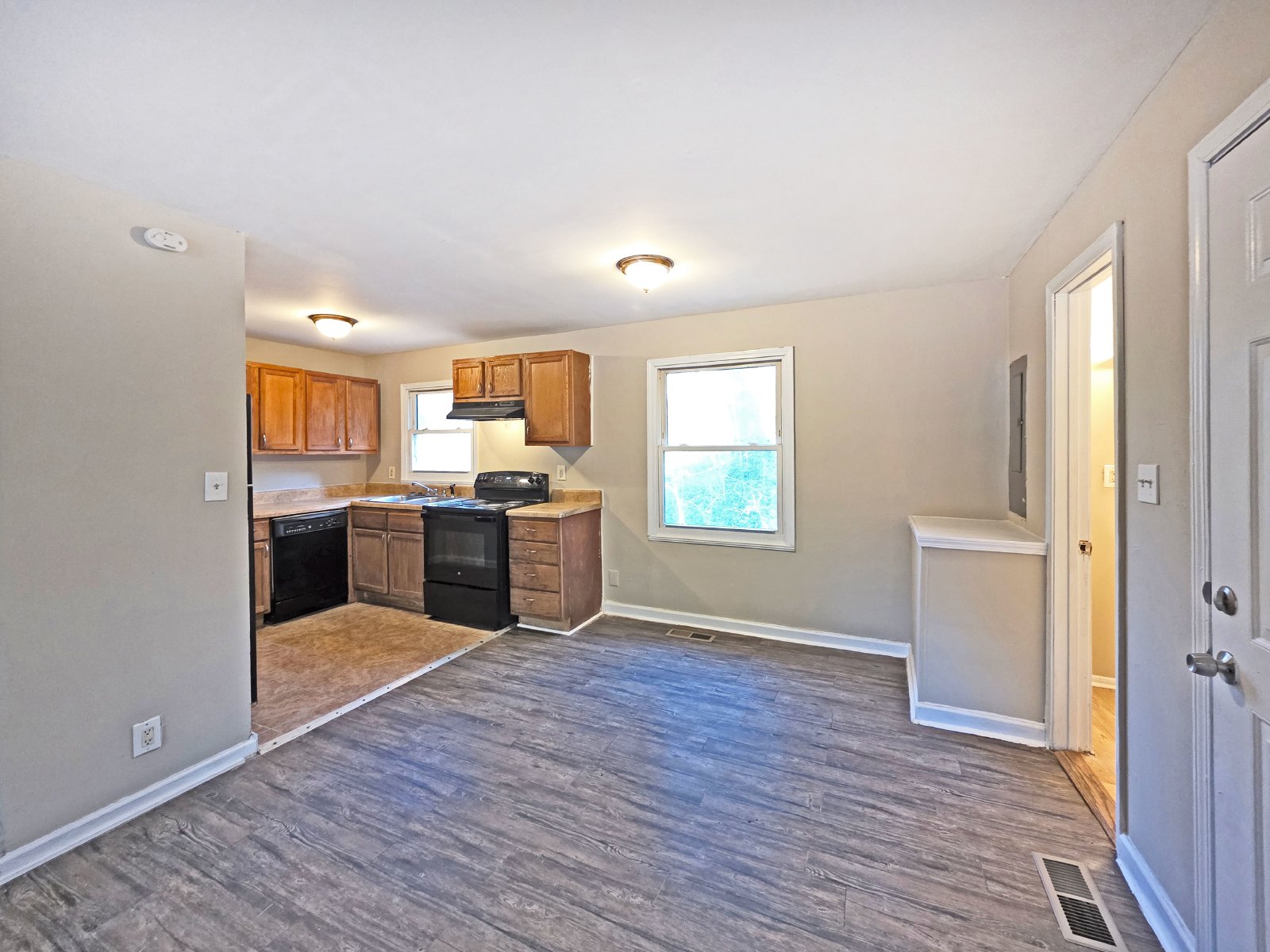 Updated 3-Bedroom Ranch Backing to Swann Nature Preserve - HOUSING VOUCHERS ACCEPTED property image