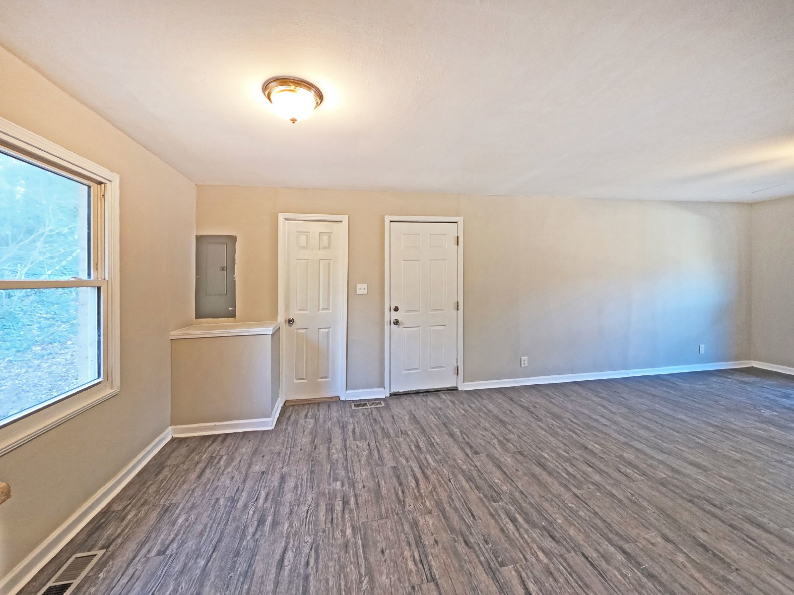 Updated 3-Bedroom Ranch Backing to Swann Nature Preserve - HOUSING VOUCHERS ACCEPTED property image