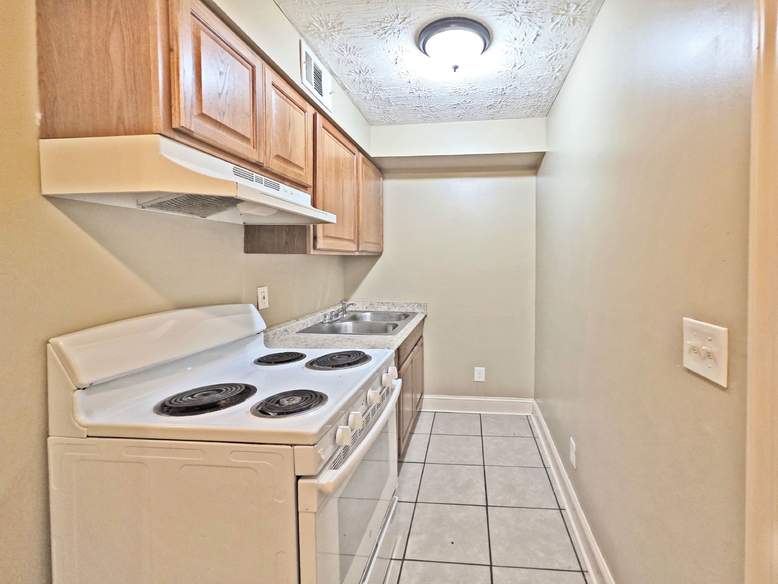 One bedroom 1 bath apartment - Housing Vouchers accepted property image