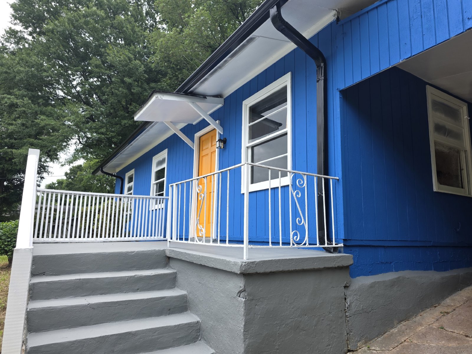 COMING SOON: Fantastic 3/1 Bungalow Near Langford Park - Housing Vouchers Accepted property image