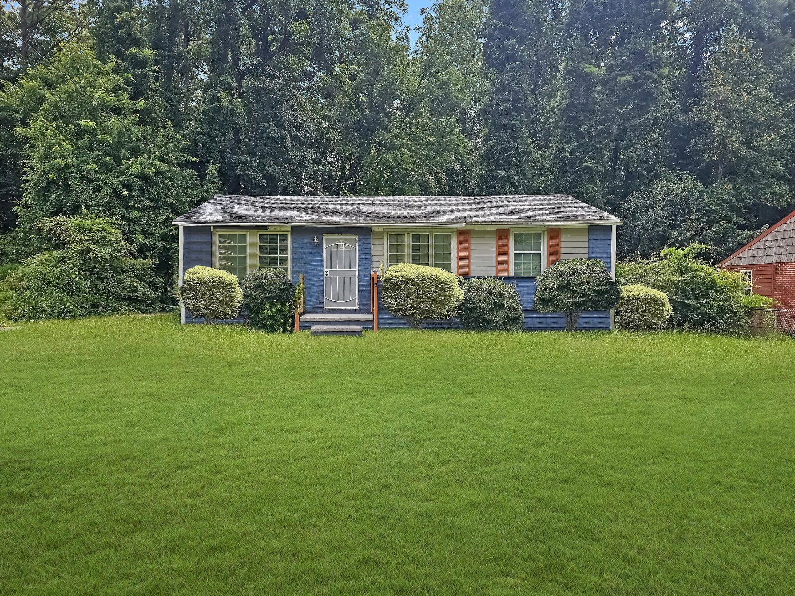 Stylish 3-Bedroom Ranch in Belieau Woods with Modern Updates and Private Backyard property image
