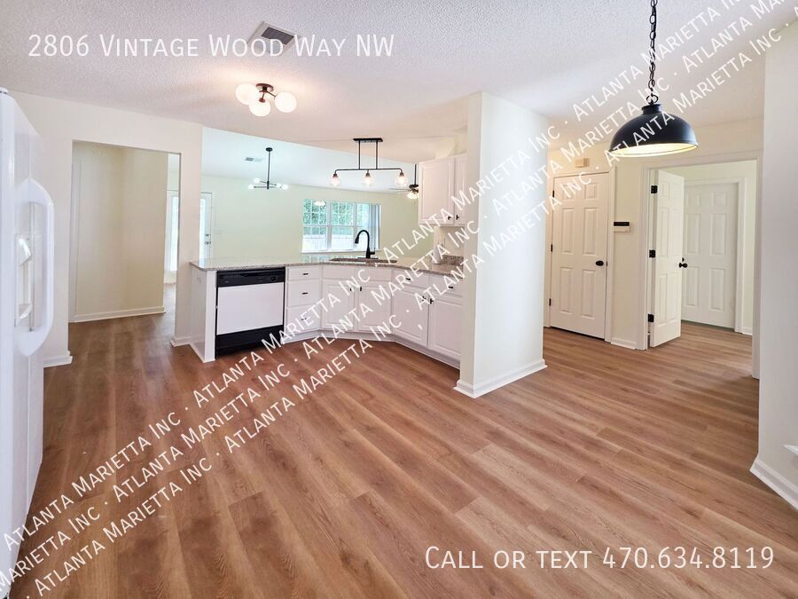 Beautifully Updated 3 Bedroom Ranch in Sought-After Ivey Park – Kennesaw property image