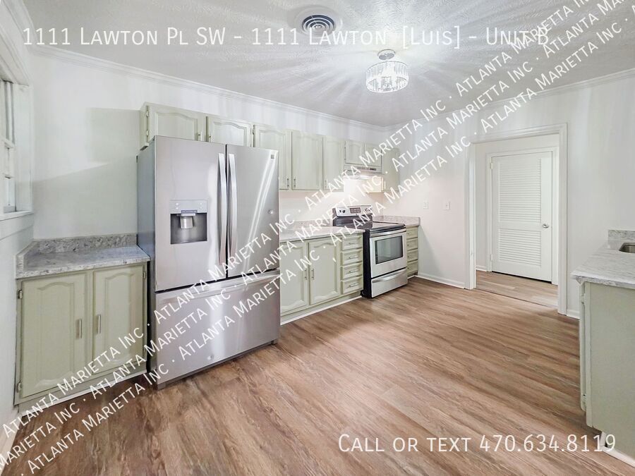 Updated 2-Bedroom Duplex with Modern Finishes in Atlanta’s West End - Housing Vouchers Accepted property image