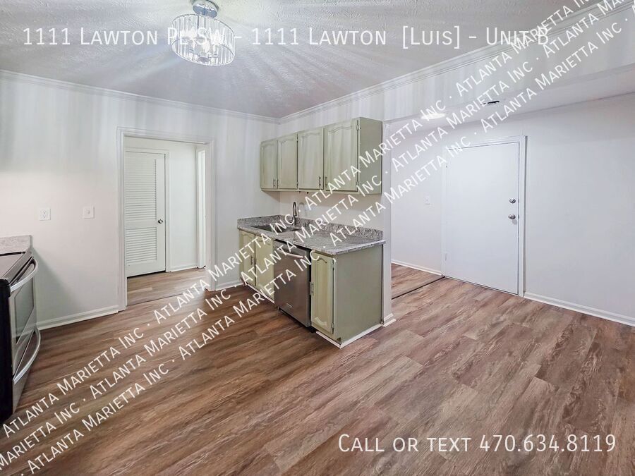 Updated 2-Bedroom Duplex with Modern Finishes in Atlanta’s West End - Housing Vouchers Accepted property image