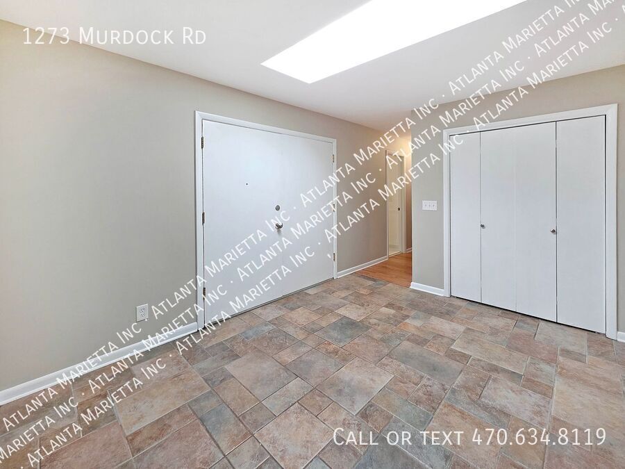 Stunning East Cobb Ranch in Top Walton High School District property image