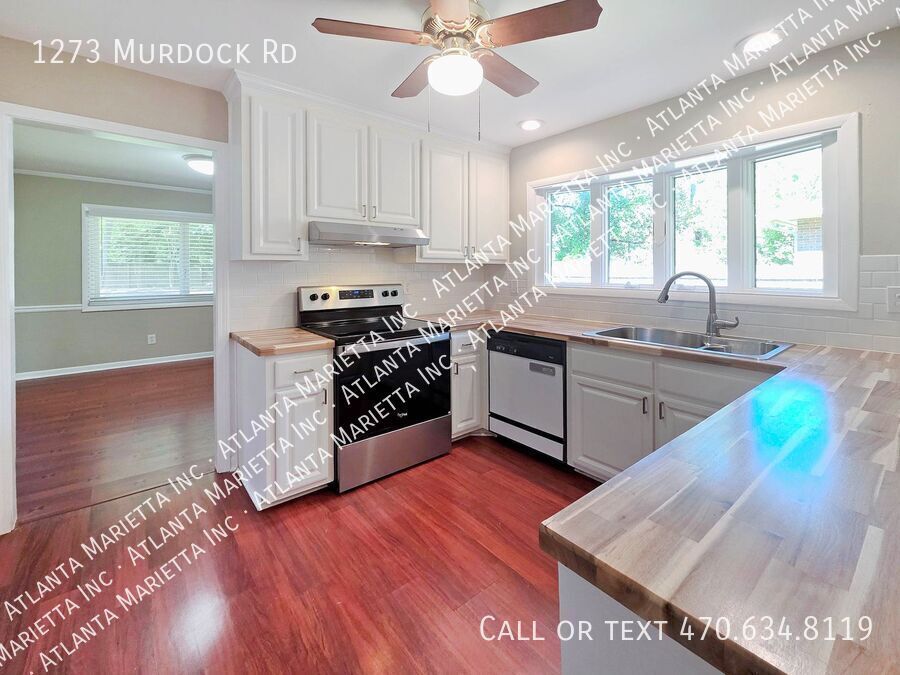 Stunning East Cobb Ranch in Top Walton High School District property image