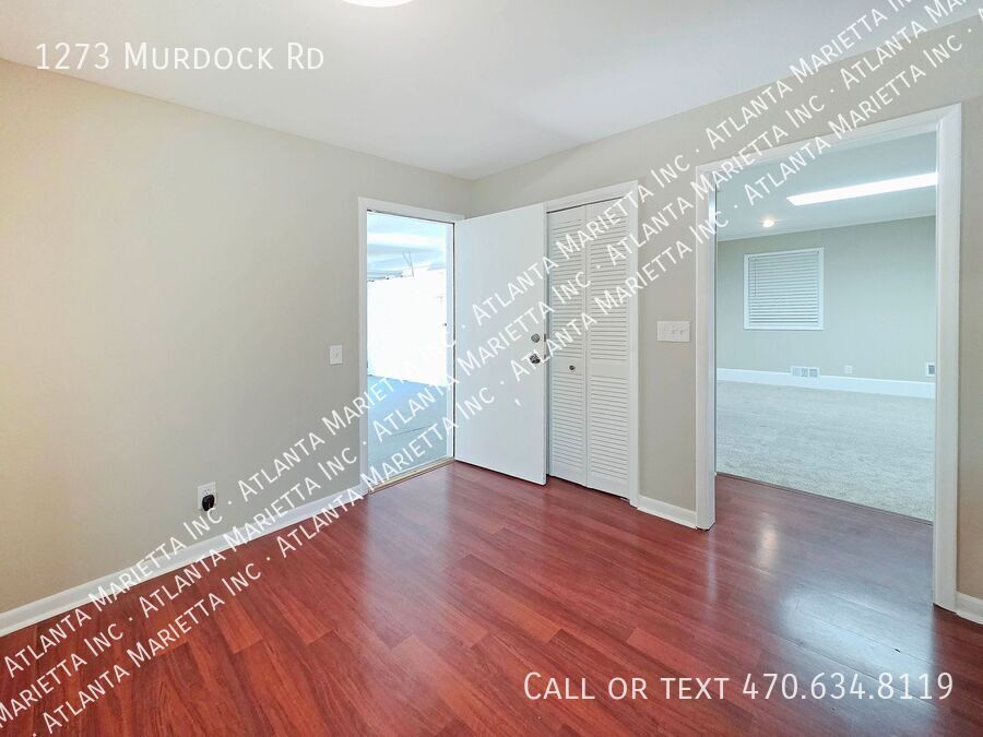 Stunning East Cobb Ranch in Top Walton High School District property image