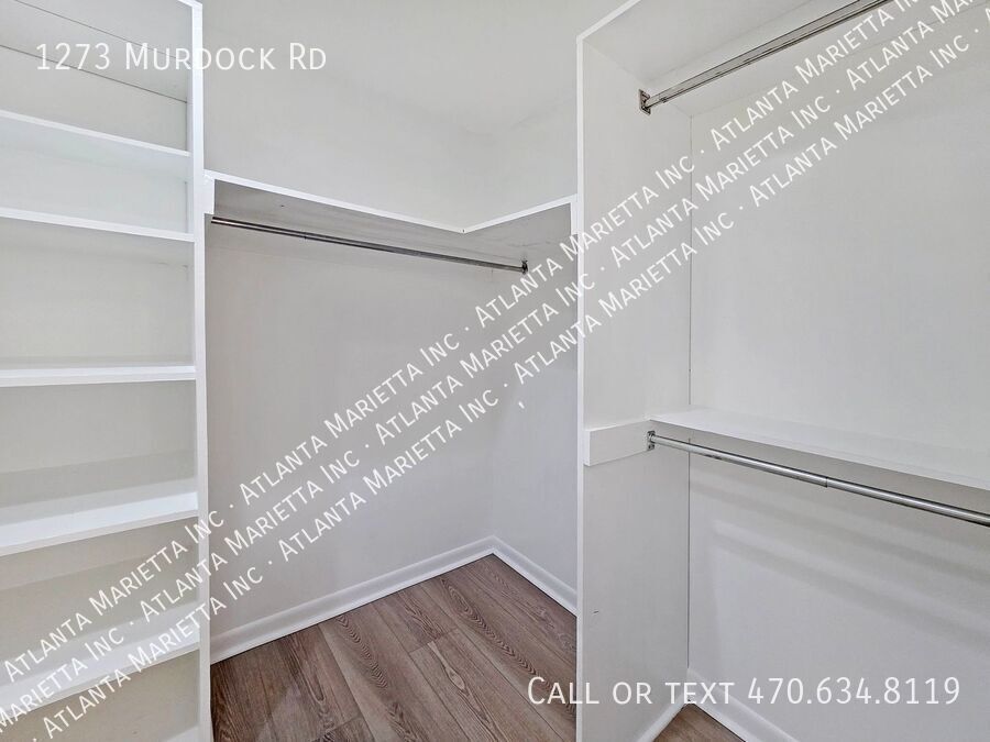 Stunning East Cobb Ranch in Top Walton High School District property image